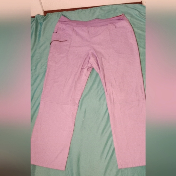 BEYOND SCRUB LAVENDER SCRUB PANTS SIZE XL - Picture 1 of 15